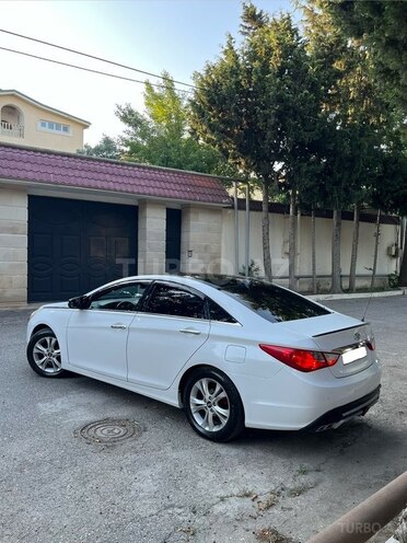 Hyundai Sonata-3