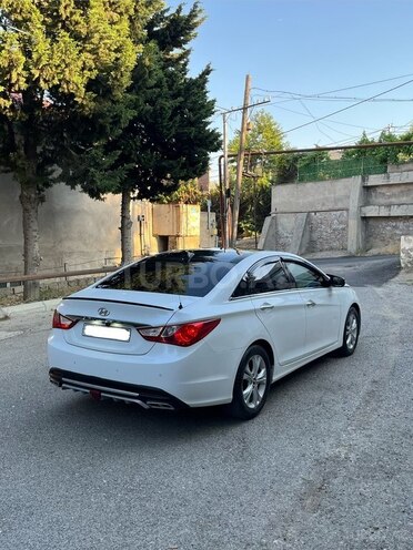 Hyundai Sonata-6