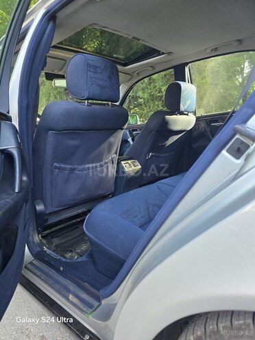 Mercedes E 240-9