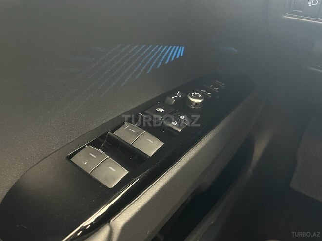 Toyota Camry-13