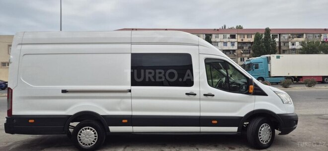 Ford Transit-7