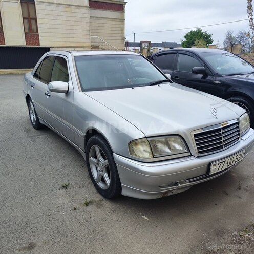 Mercedes C 230-1