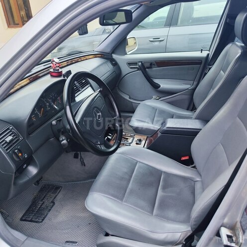 Mercedes C 230-10