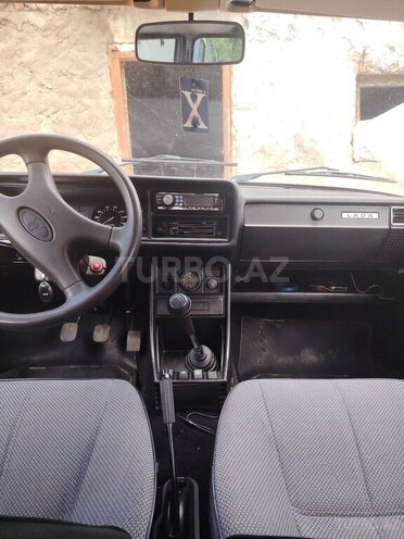 LADA (VAZ) 2107-2