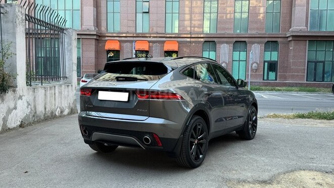 Jaguar E-Pace-8