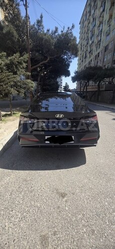 Hyundai Elantra-2