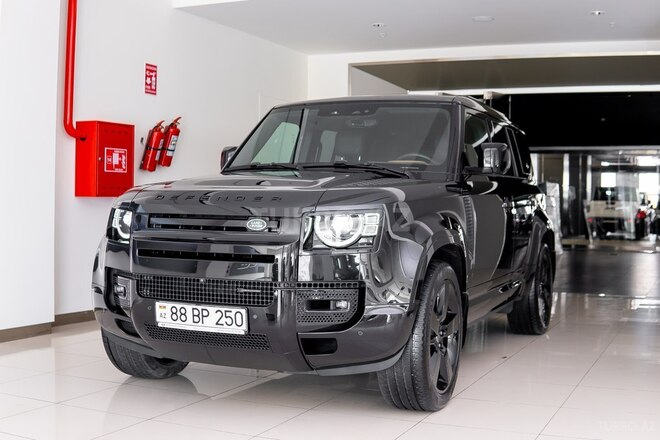 Land Rover Defender-3