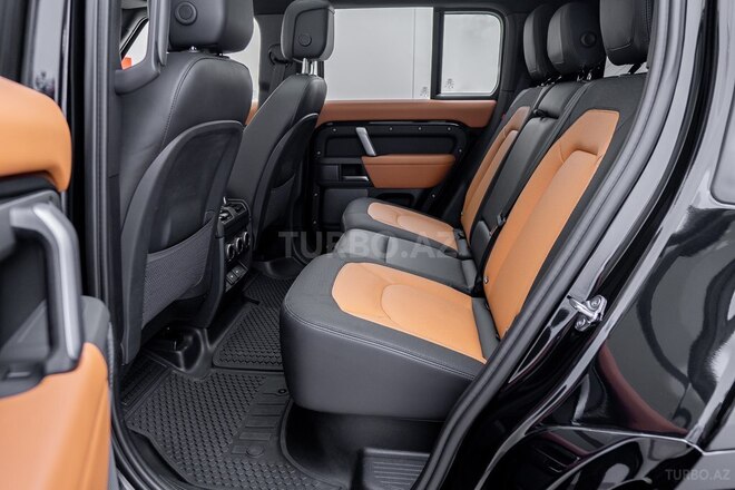Land Rover Defender-8