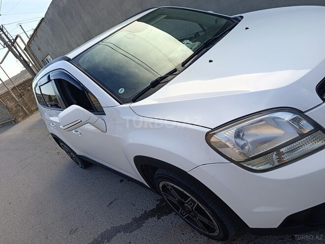 Chevrolet Orlando-3