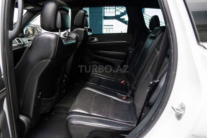 Jeep Grand Cherokee-12