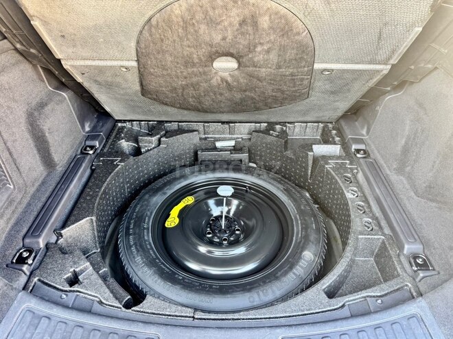Land Rover Discovery Sport-13