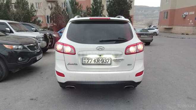 Hyundai Santa Fe-12