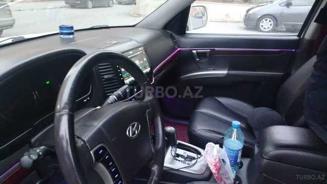 Hyundai Santa Fe-15