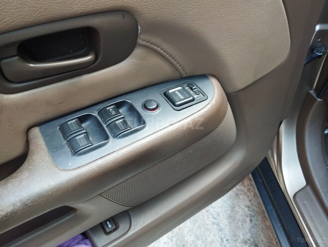 Honda CR-V-10