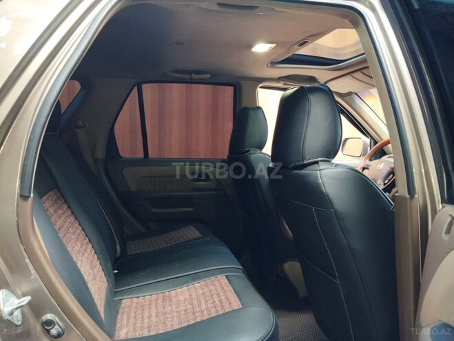 Honda CR-V-8