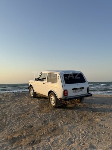 LADA (VAZ) Niva-8