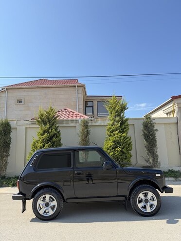LADA (VAZ) Niva-4