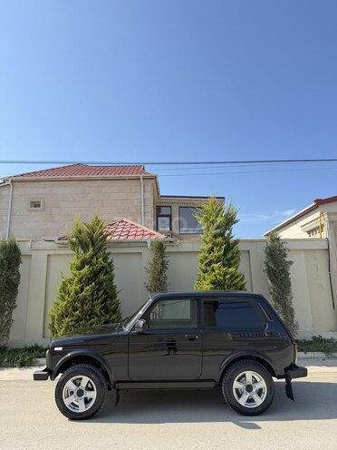 LADA (VAZ) Niva-3