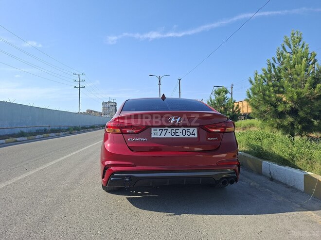 Hyundai Elantra-5