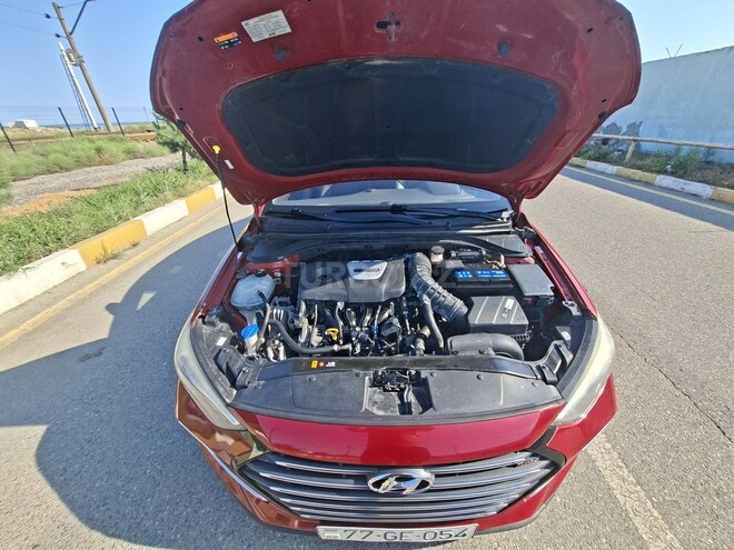 Hyundai Elantra-20
