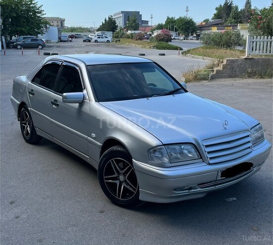 Mercedes C 220-1