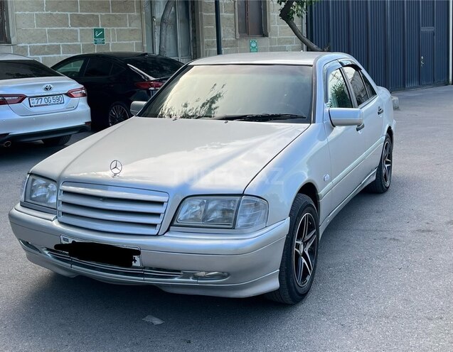 Mercedes C 220-2