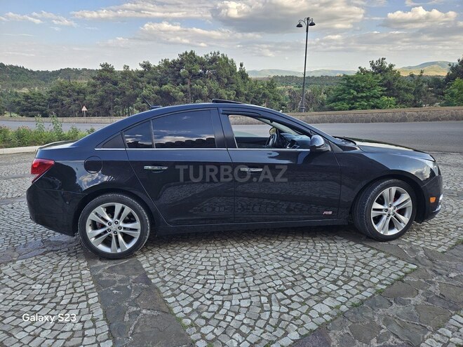 Chevrolet Cruze-12