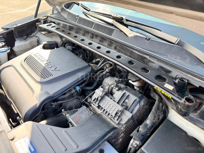 Hyundai Santa Fe-14