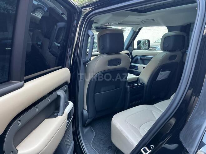 Land Rover Defender-12