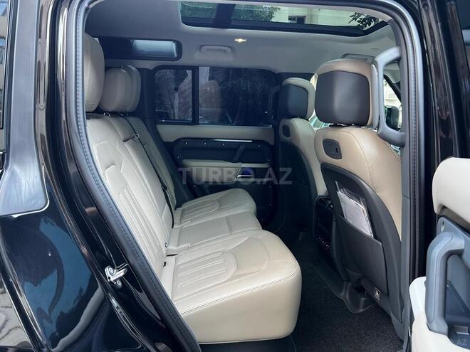 Land Rover Defender-10