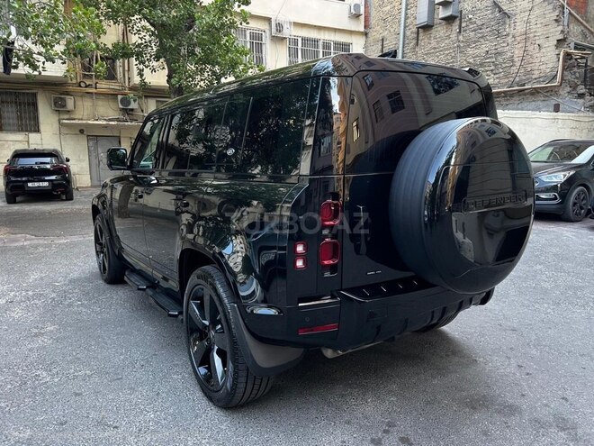 Land Rover Defender-6