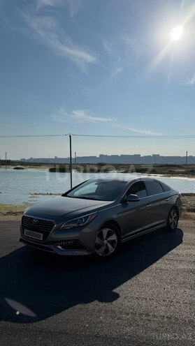 Hyundai Sonata-2