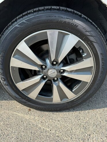 Nissan Leaf-10