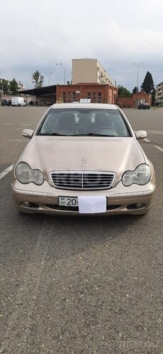 Mercedes C 200-1