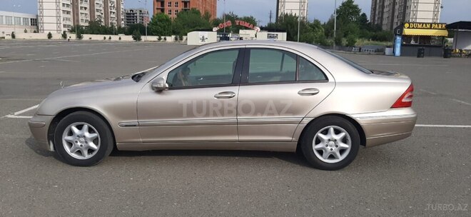 Mercedes C 200-4