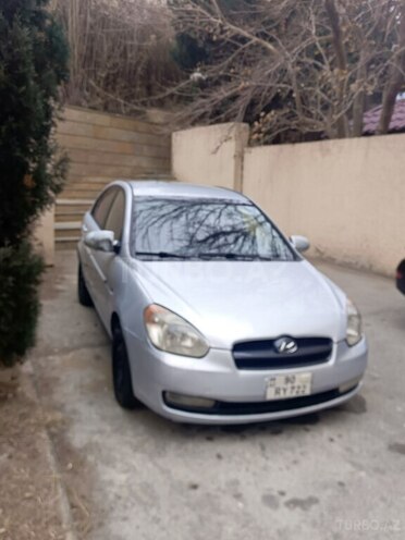 Hyundai Accent-9