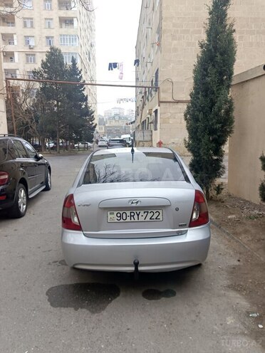 Hyundai Accent-8