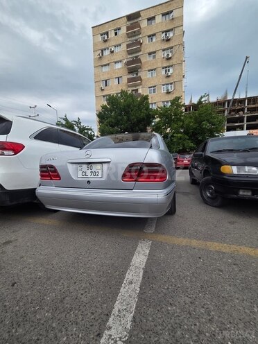Mercedes E 320-10
