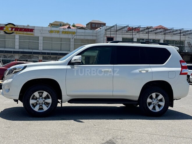 Toyota Land Cruiser Prado-3