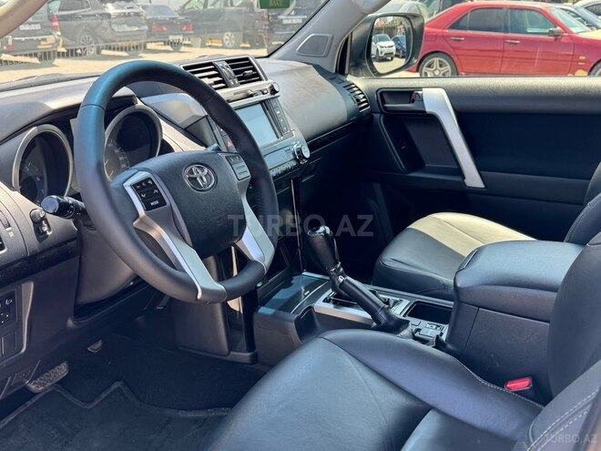 Toyota Land Cruiser Prado-15