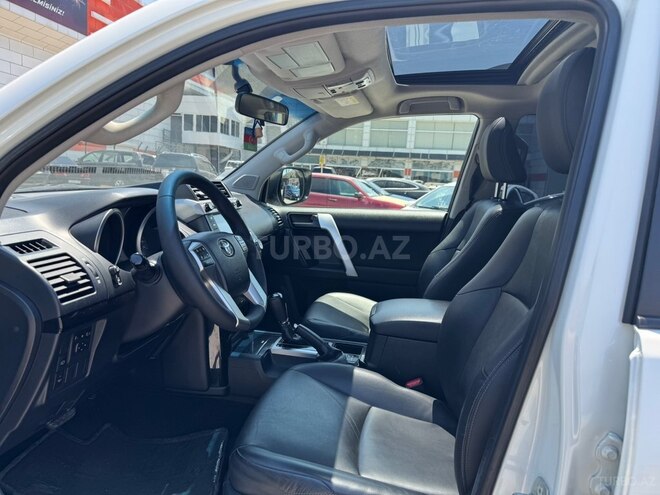 Toyota Land Cruiser Prado-18