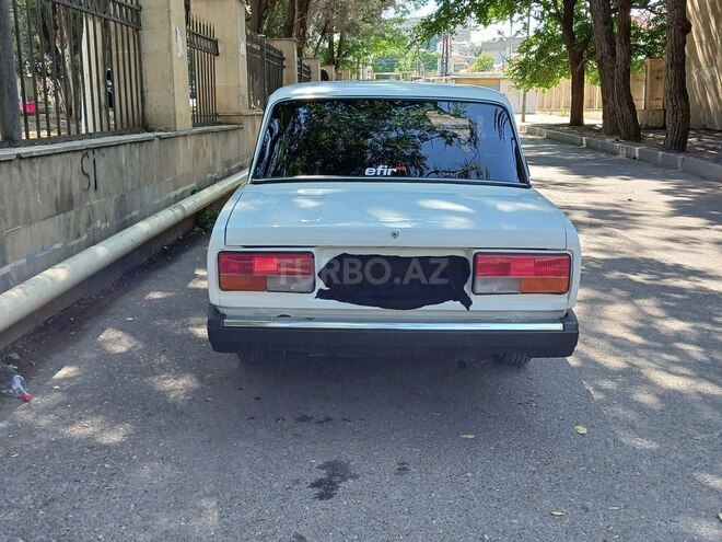 LADA (VAZ) 2107-2