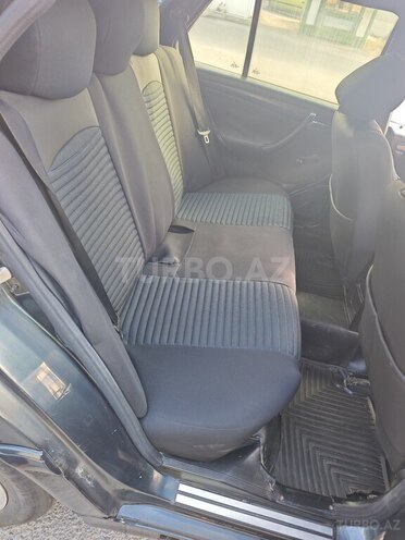Mercedes C 200-11