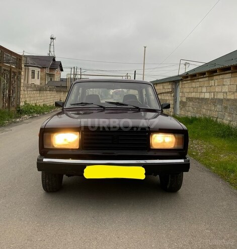 LADA (VAZ) 2107-1