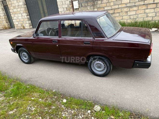 LADA (VAZ) 2107-4