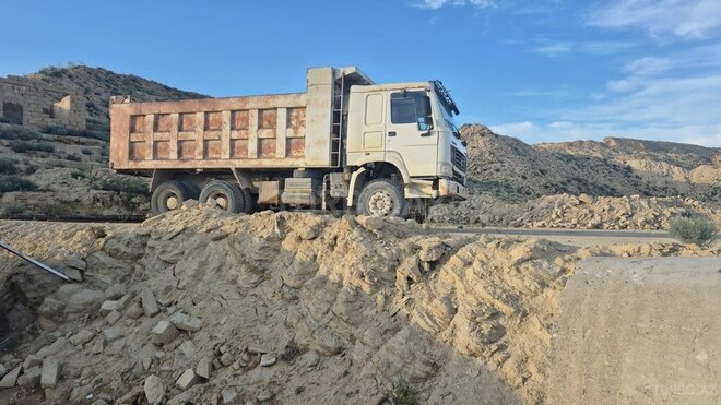 HOWO Sinotruk-4