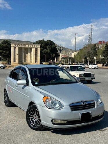 Hyundai Accent-1