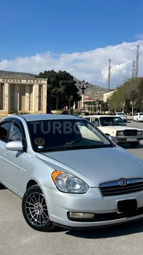 Hyundai Accent-7