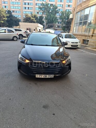 Hyundai Elantra-1