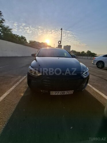 Hyundai Elantra-10